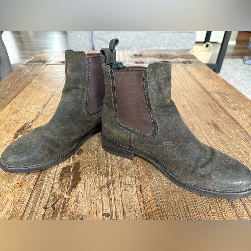 Thursday Boot Company Duchess Chelsea Boots in brown suede size 8